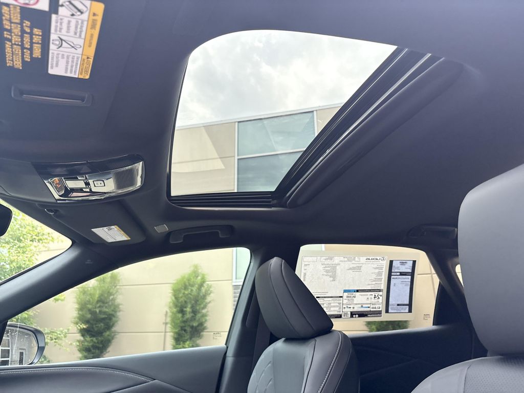 صورة مصغرة 31 لـ 2026 Lexus RX 350 PREMIUM