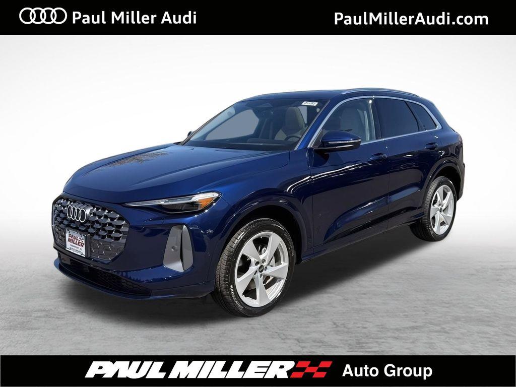 New 2025 Audi Q5 2.0T quattro Premium