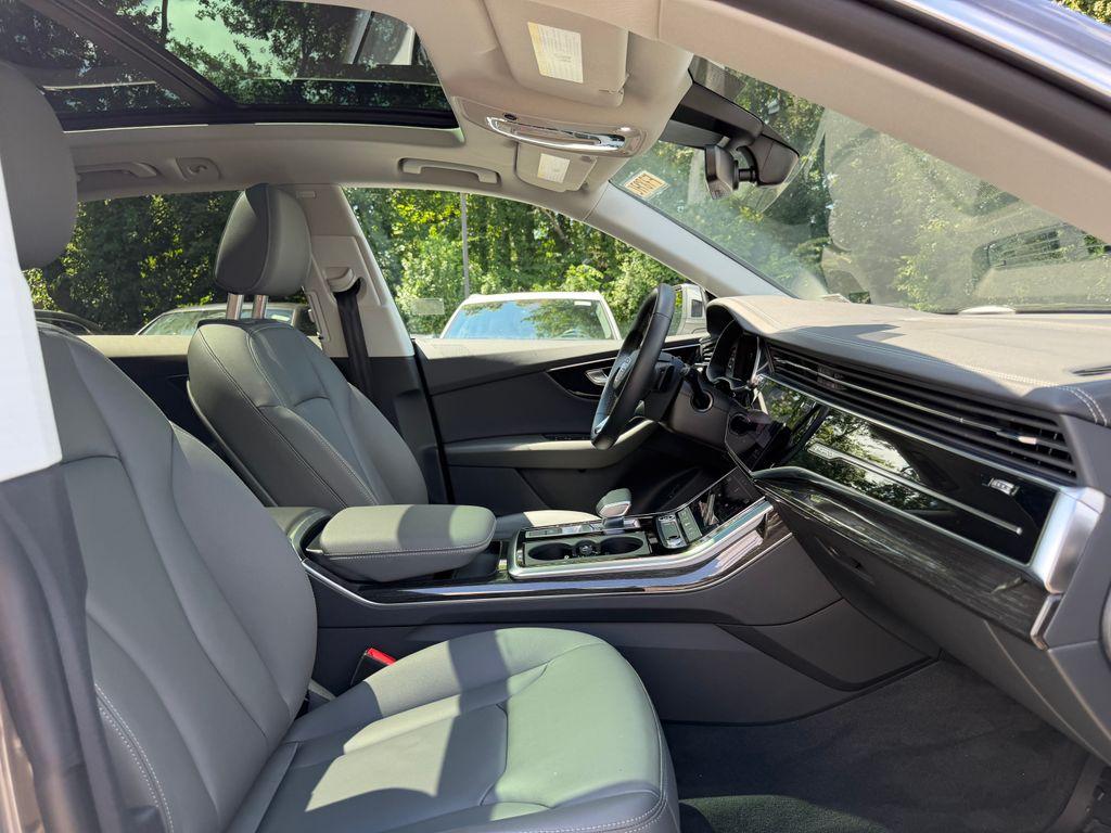 صورة مصغرة 18 لـ 2025 AUDI Q8 55 PREMIUM