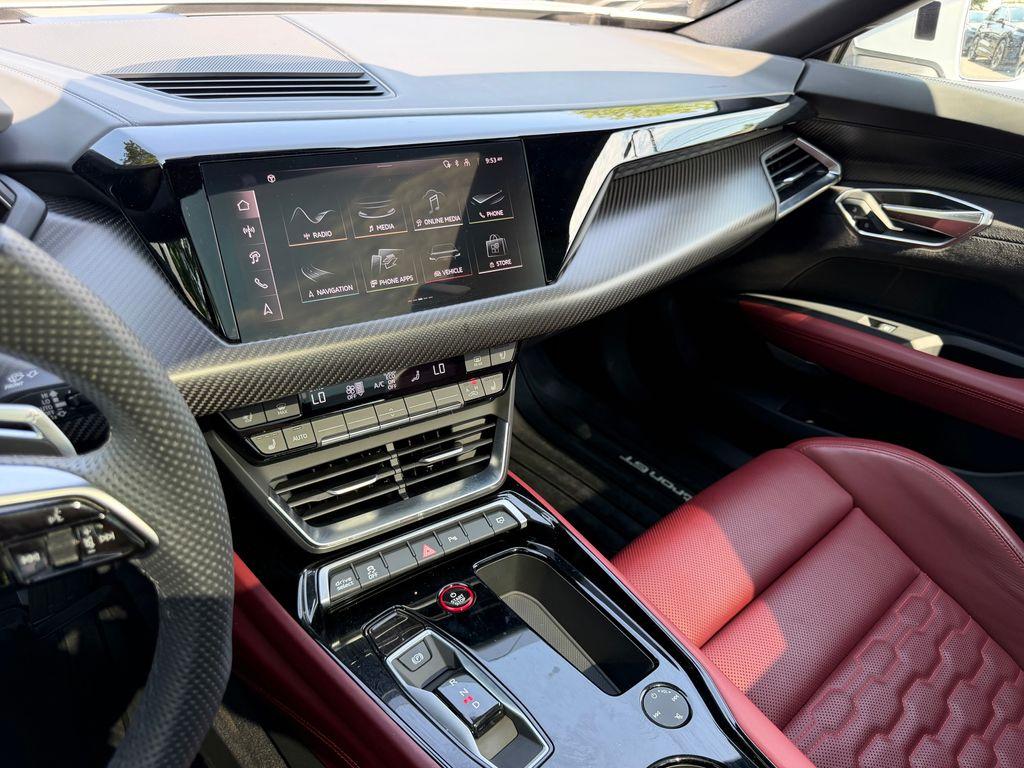 صورة مصغرة 18 لـ 2024 AUDI E-TRON GT PREMIUM PLUS