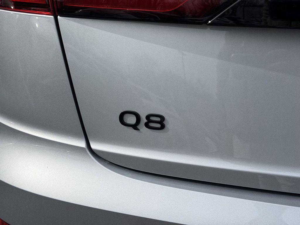 2025 AUDI Q8 55 PREMIUM thumbnail 24