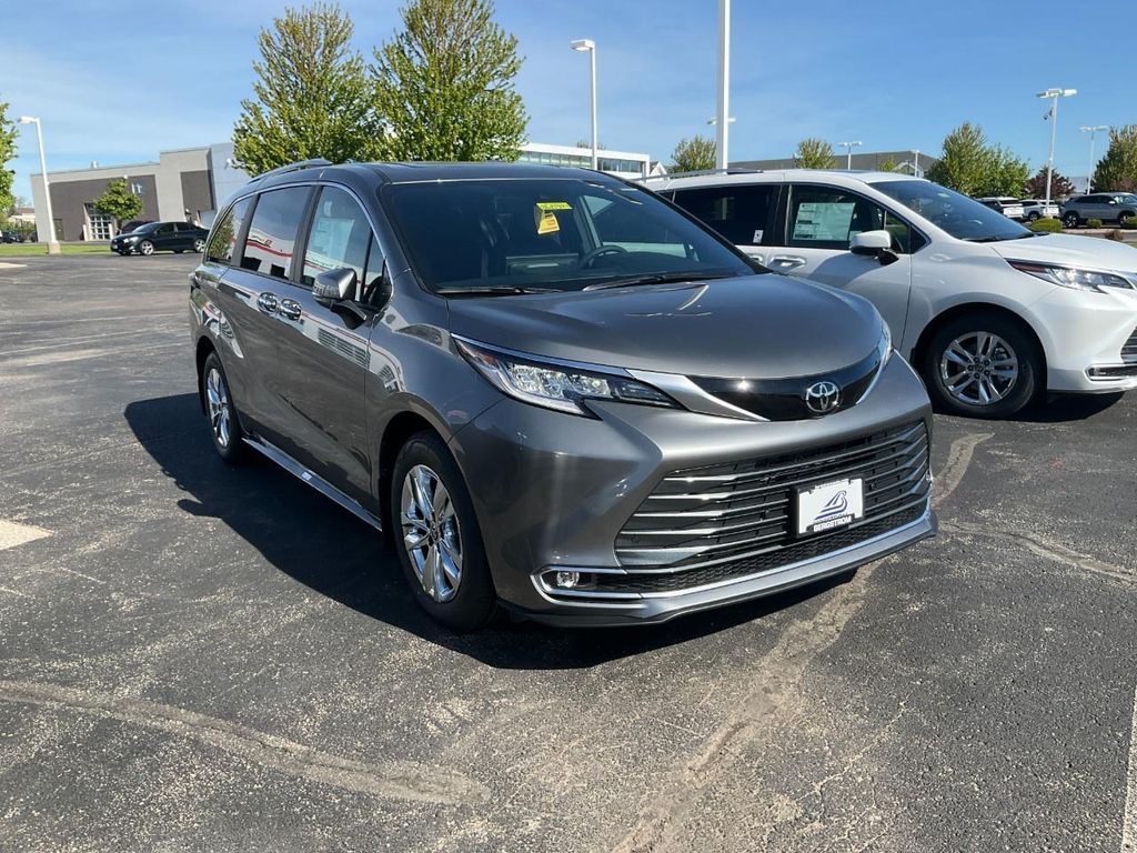 New 2026 Toyota Sienna Limited