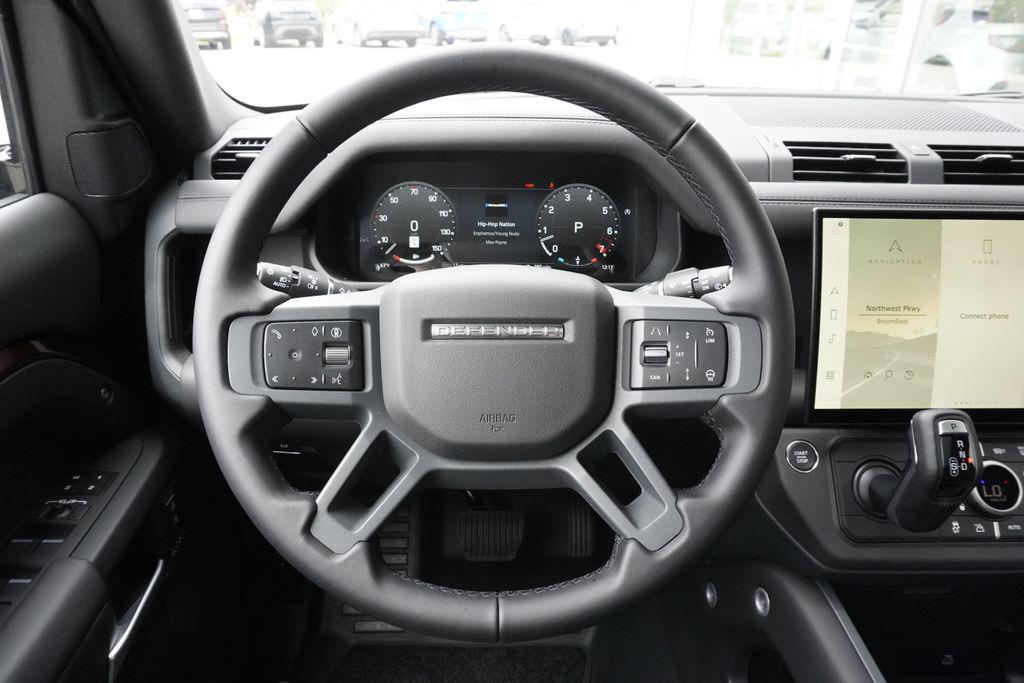 صورة 10 لـ 2026 LAND Rover DEFENDER P400 X-DYNAMIC SE