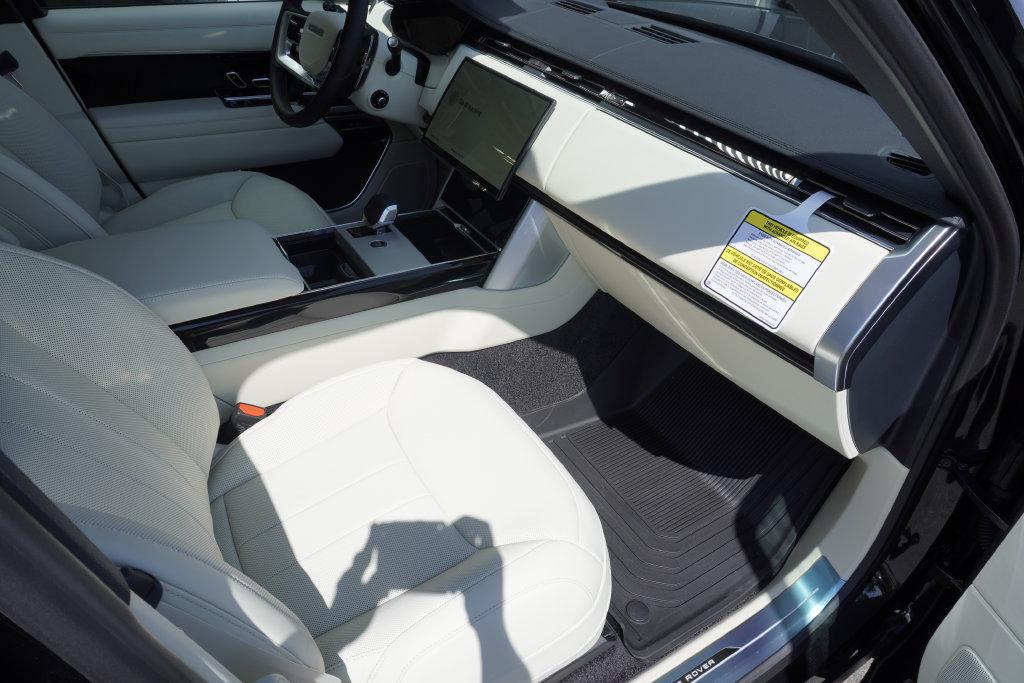 2026 LAND Rover RANGE ROVER P400 SE — миниатюра 22