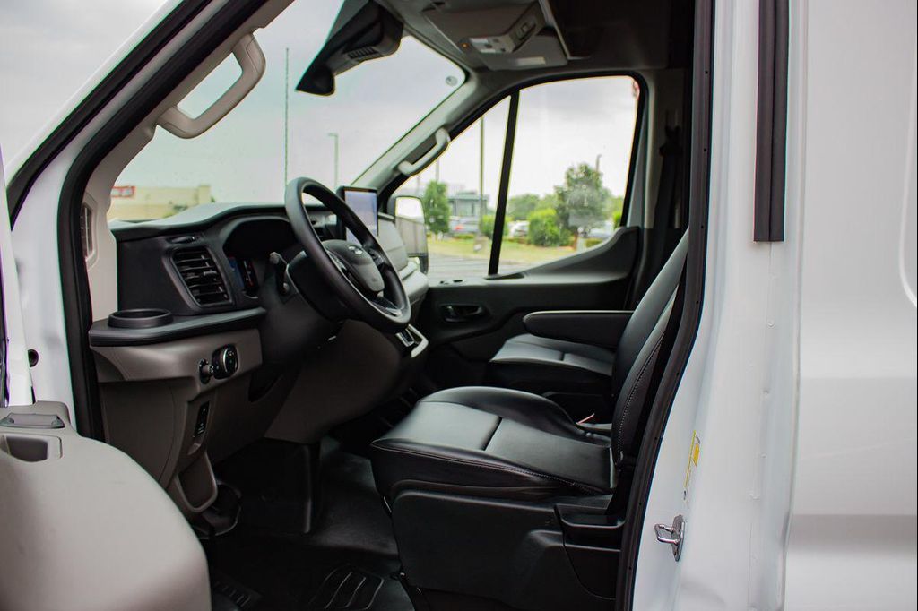 صورة مصغرة 11 لـ 2026 FORD TRANSIT-350 BASE