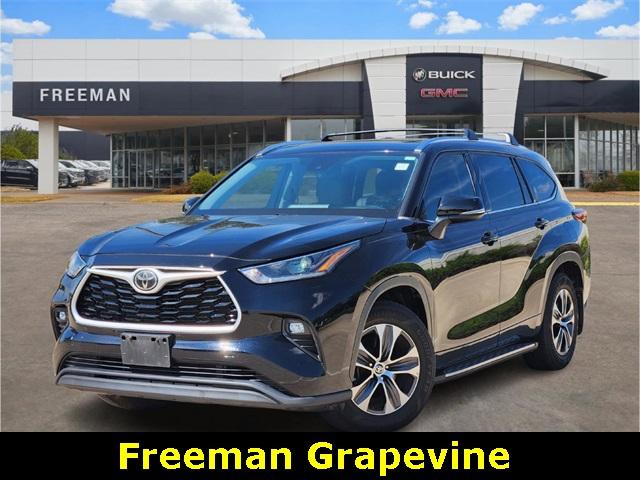 Used 2021 Toyota Highlander XLE