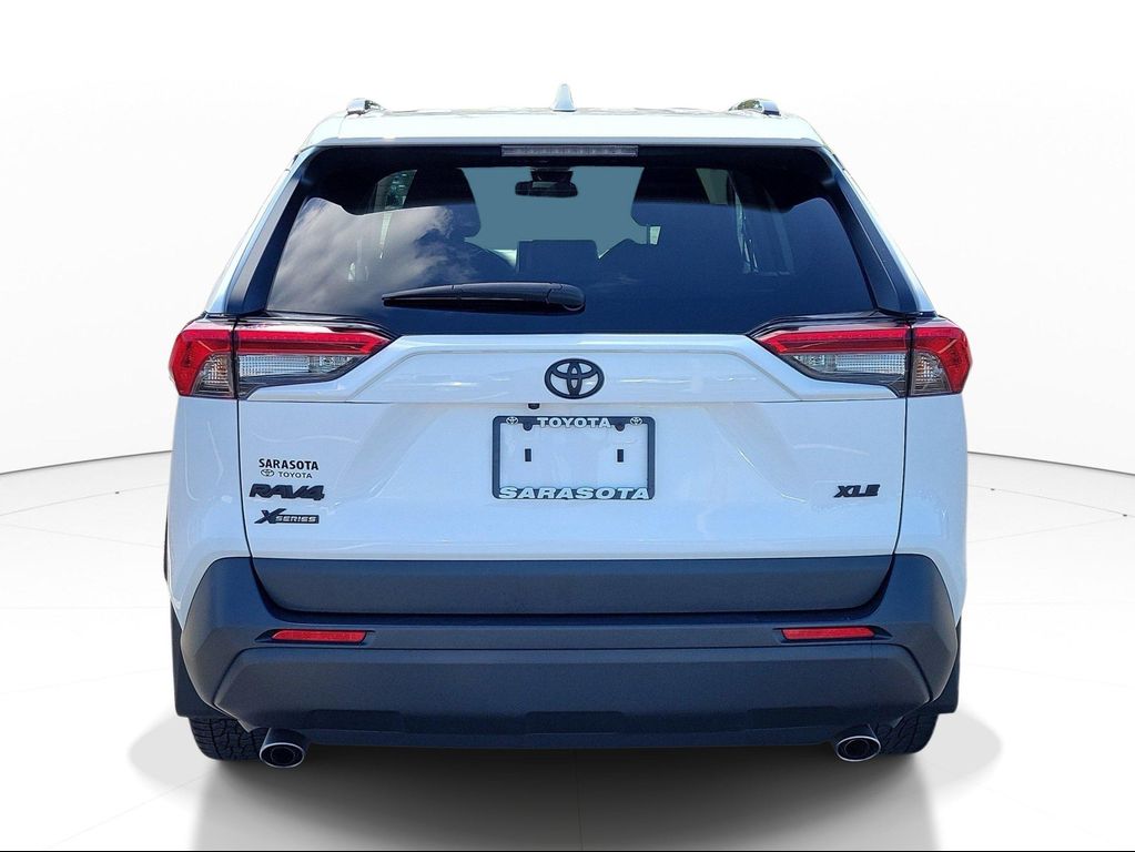 صورة 5 لـ 2024 Toyota RAV4 XLE