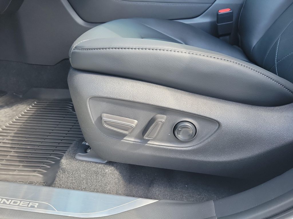2026 Toyota HIGHLANDER XLE — миниатюра 21