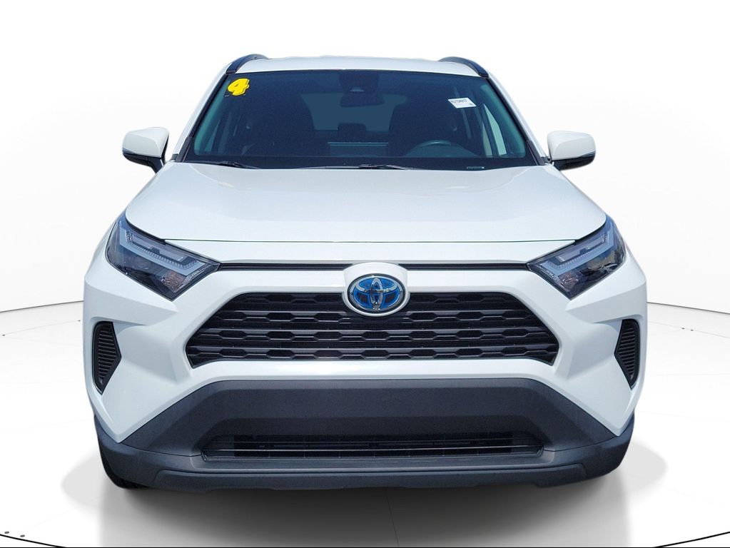 2024 Toyota RAV4 HYBRID SE — фото 2