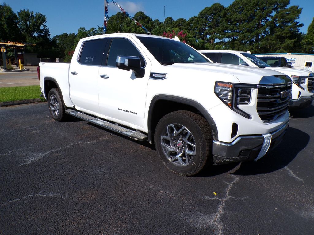 New 2025 GMC Sierra 1500 SLT