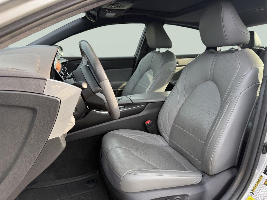 2020 Toyota AVALON LIMITED photo 10