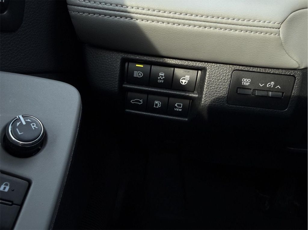 2020 Toyota AVALON LIMITED — миниатюра 16