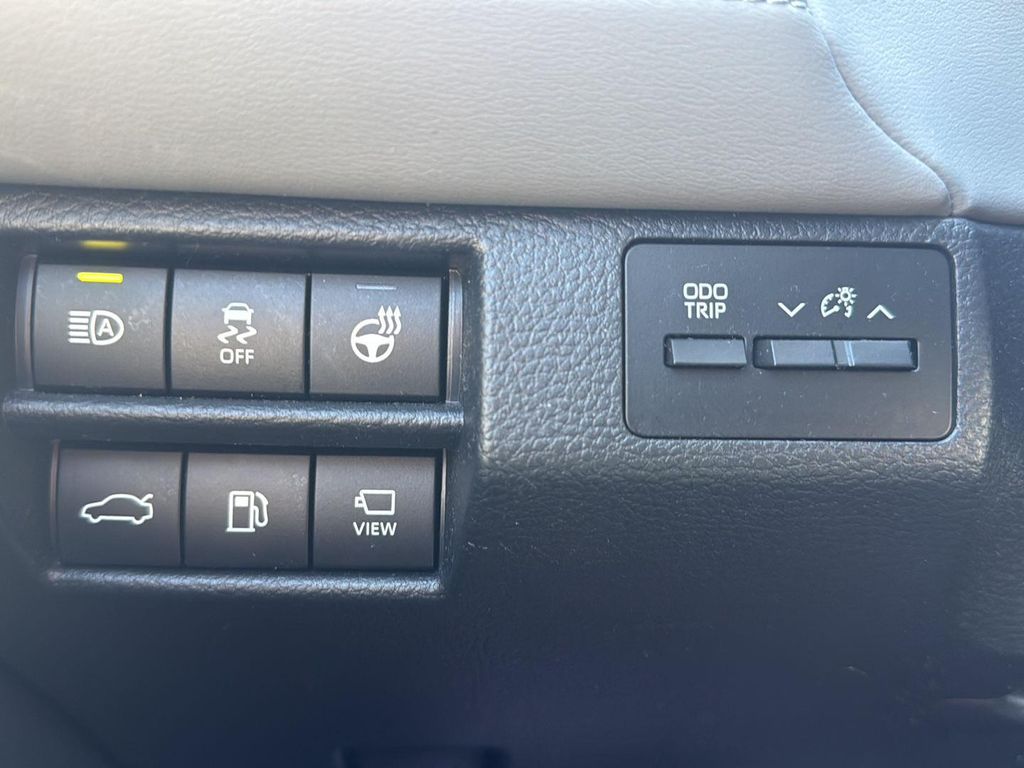 2020 Toyota AVALON LIMITED 缩略图 18