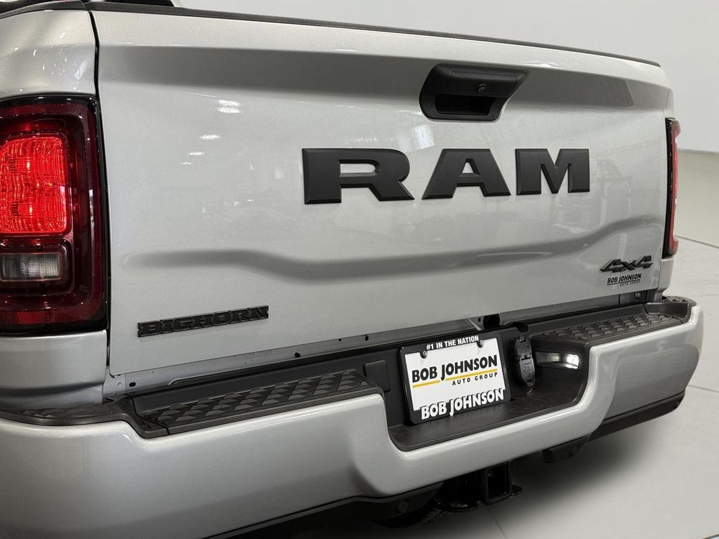 صورة مصغرة 46 لـ 2026 RAM 2500 BIG HORN CREW CAB 4X4 6'4' BOX