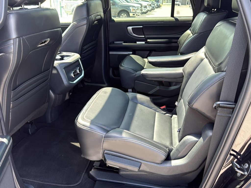 صورة مصغرة 37 لـ 2025 FORD EXPEDITION MAX PLATINUM
