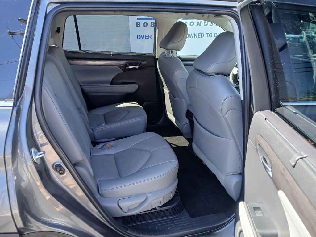 TOYOTA HIGHLANDER - 10