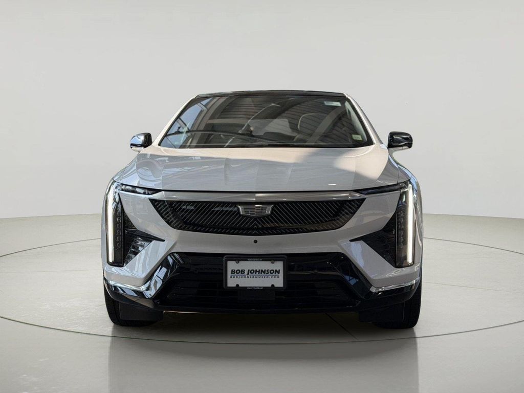 2025 Cadillac OPTIQ LUXURY 1 AWD — фото 2