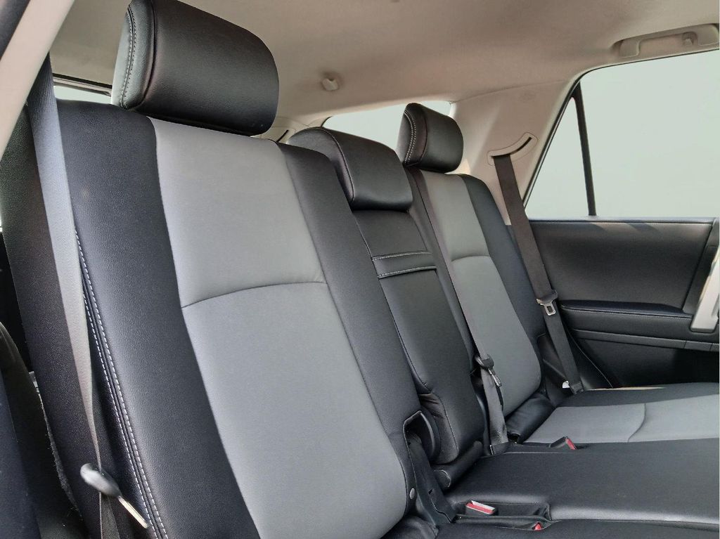 2023 Toyota 4RUNNER SR5 PREMIUM — миниатюра 17