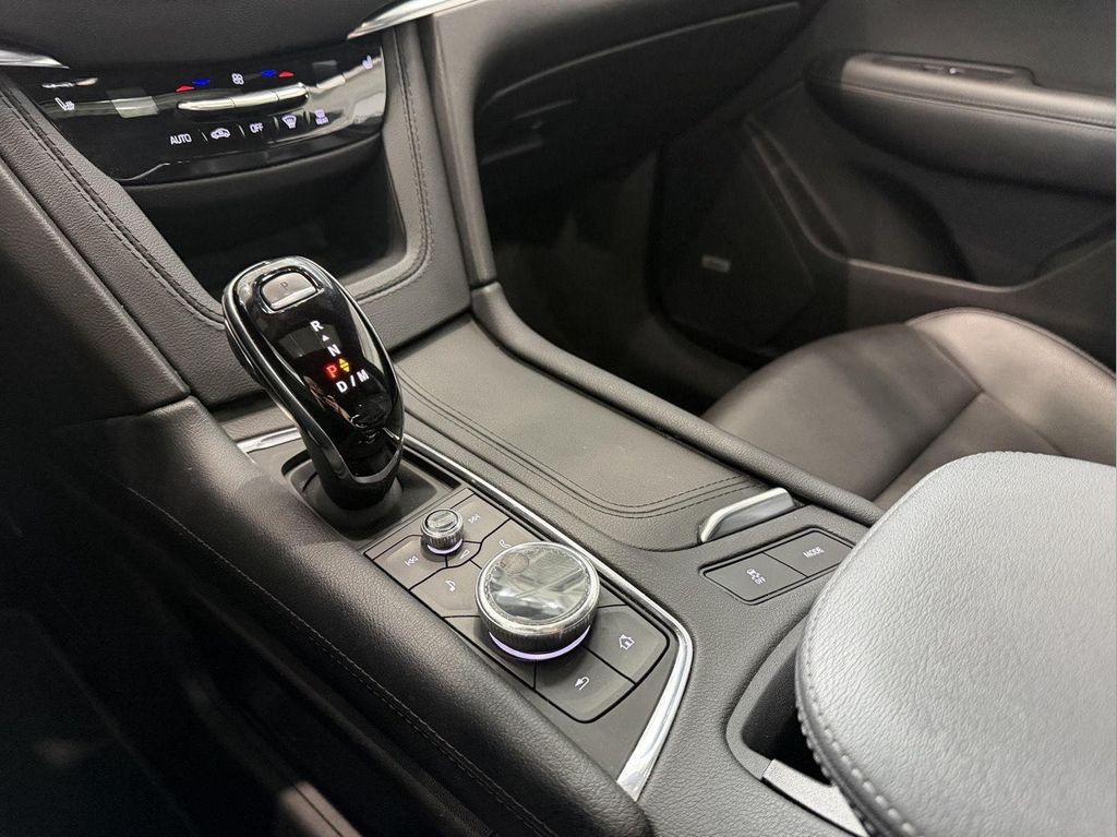 2023 Cadillac XT6 LUXURY FWD — миниатюра 9