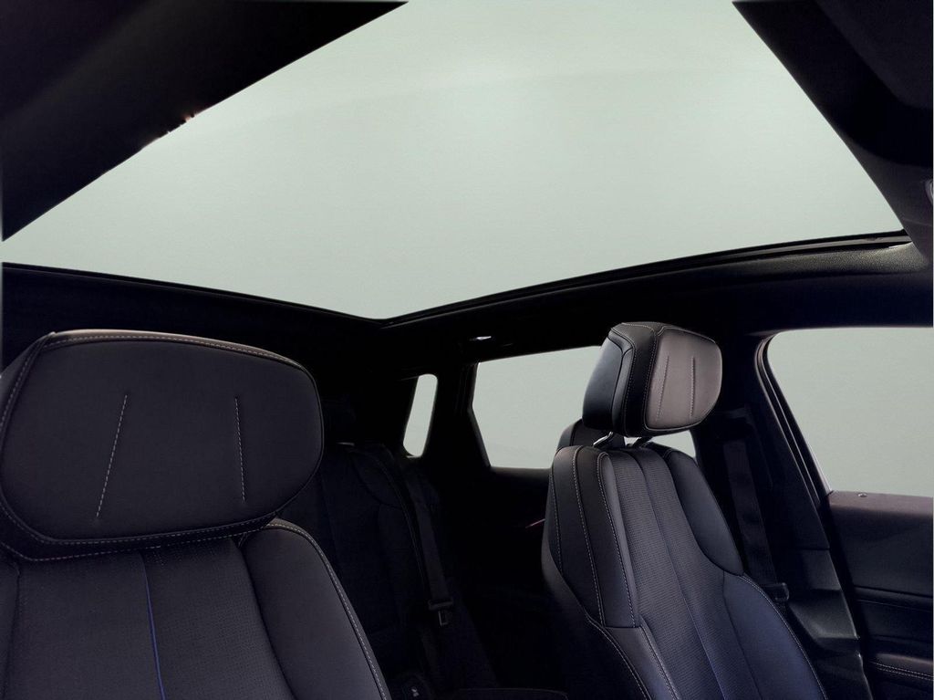 2024 Cadillac LYRIQ SPORT thumbnail 26