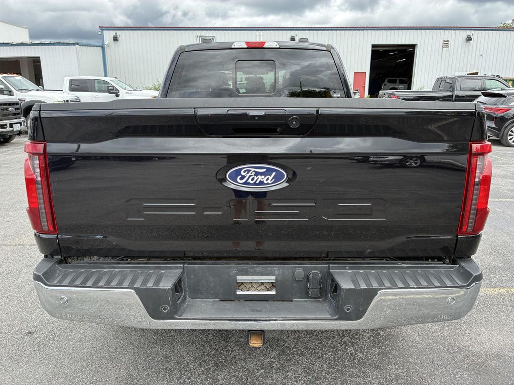2025 FORD F-150 XLT photo 8