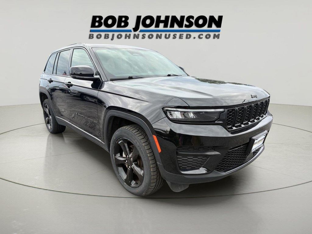 2023 Jeep Grand Cherokee Altitude