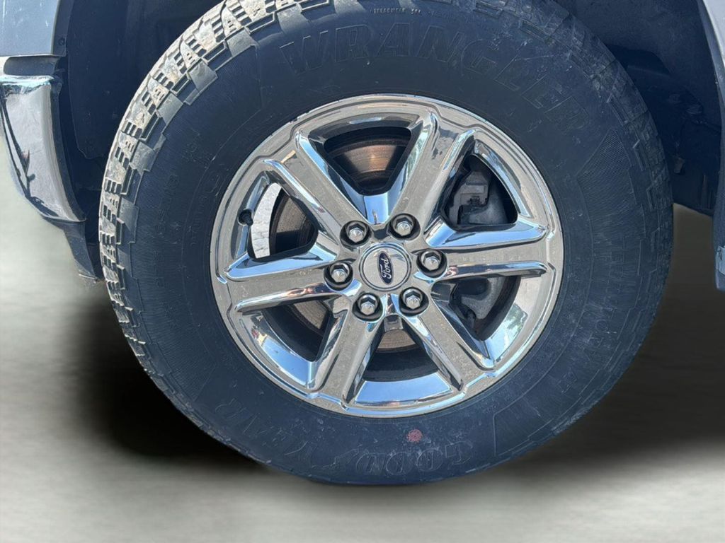 صورة مصغرة 73 لـ 2025 FORD F-150 XLT