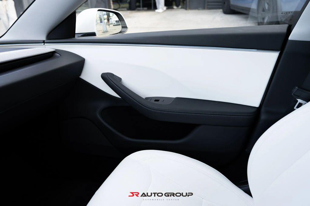 صورة مصغرة 13 لـ 2025 Tesla MODEL 3 LONG RANGE