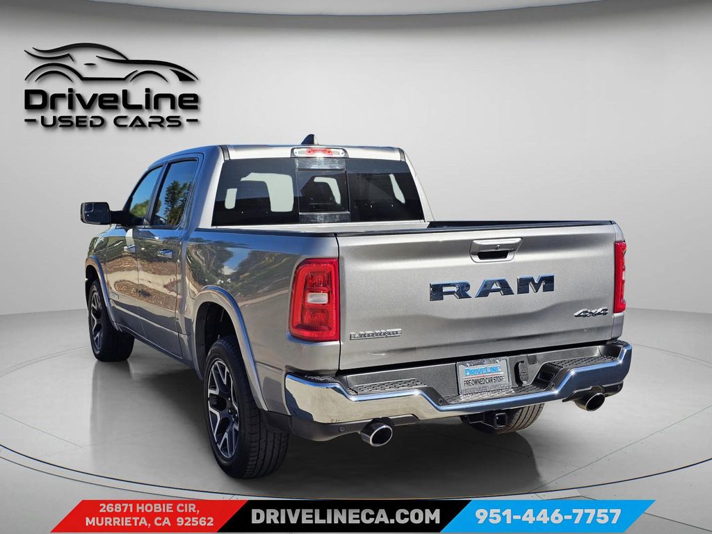 صورة 8 لـ 2025 RAM 1500 LARAMIE