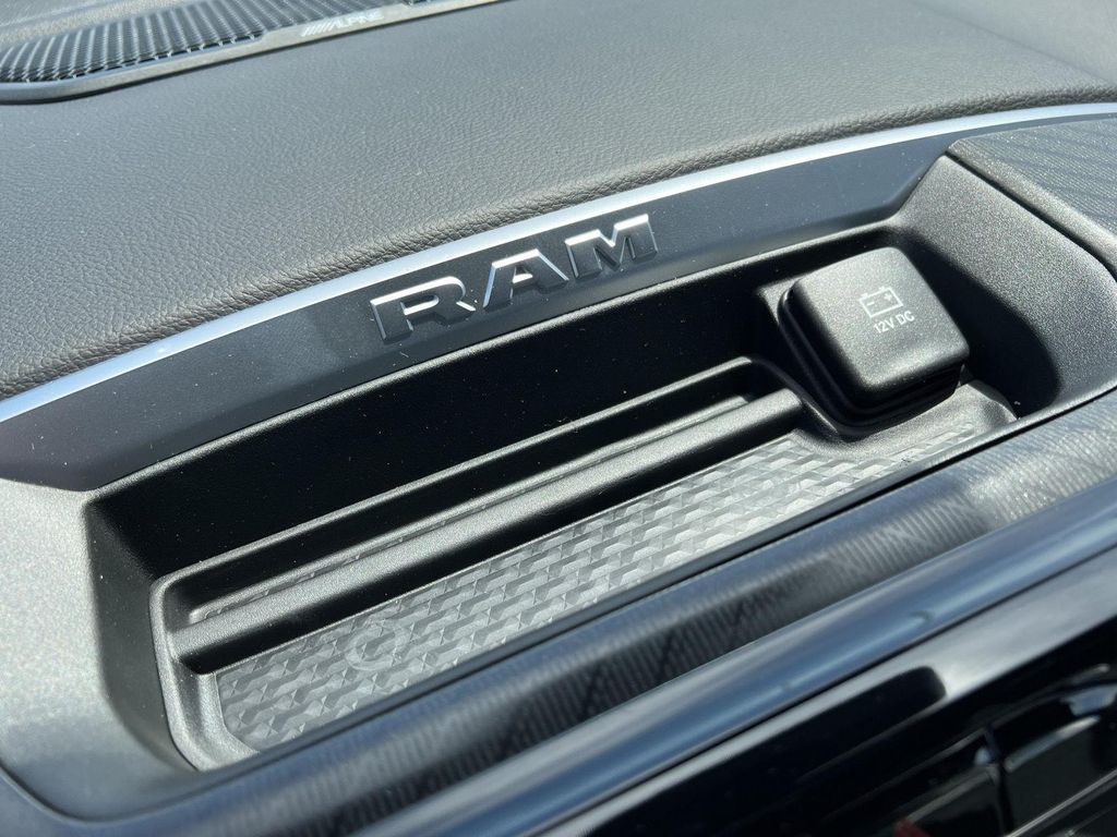 2026 RAM 1500 BIG HORN/LONE STAR — миниатюра 26