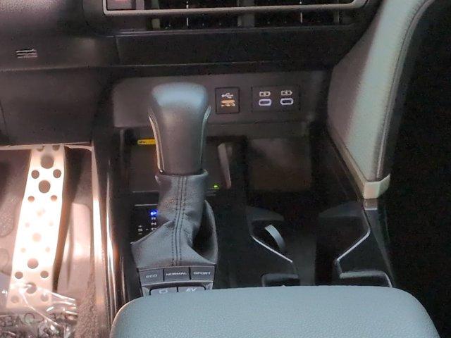 2025 Toyota CAMRY SE 缩略图 17