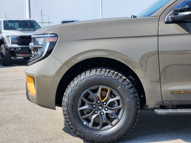 صورة 7 لـ 2027 FORD EXPEDITION TREMOR