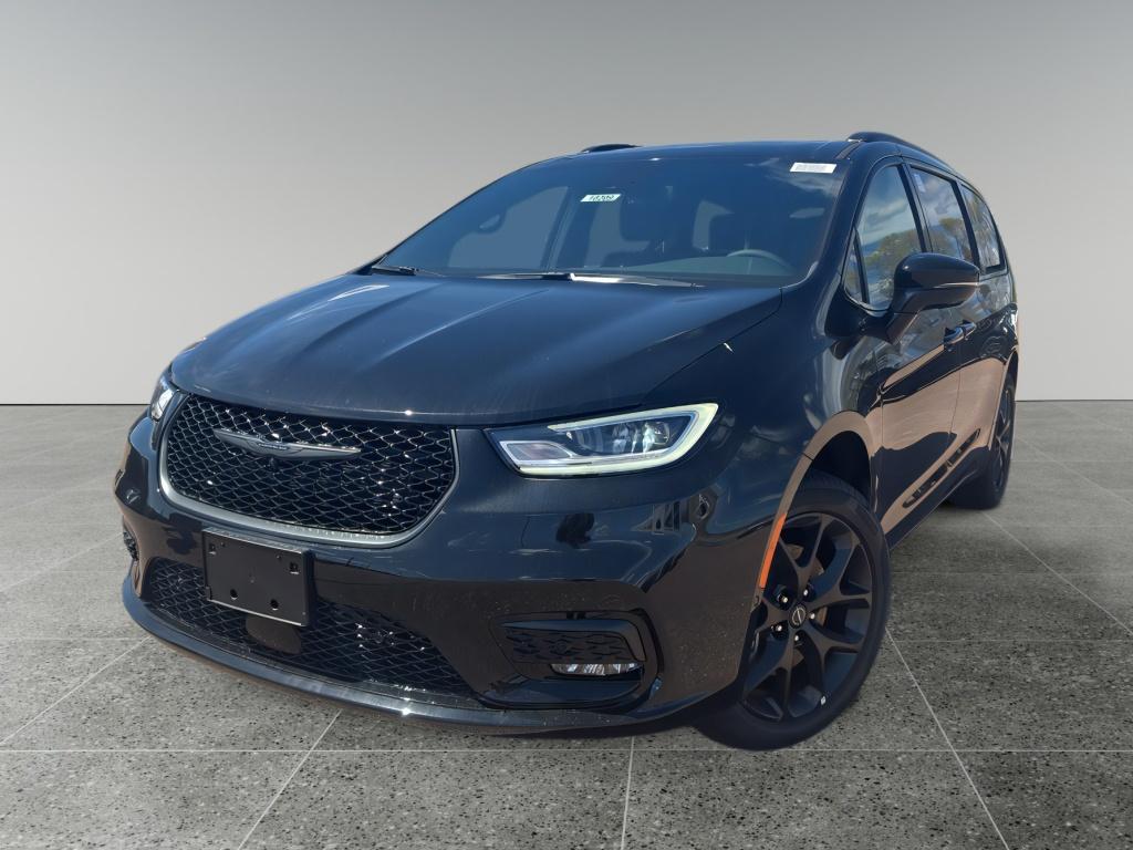 New 2026 Chrysler Pacifica Limited