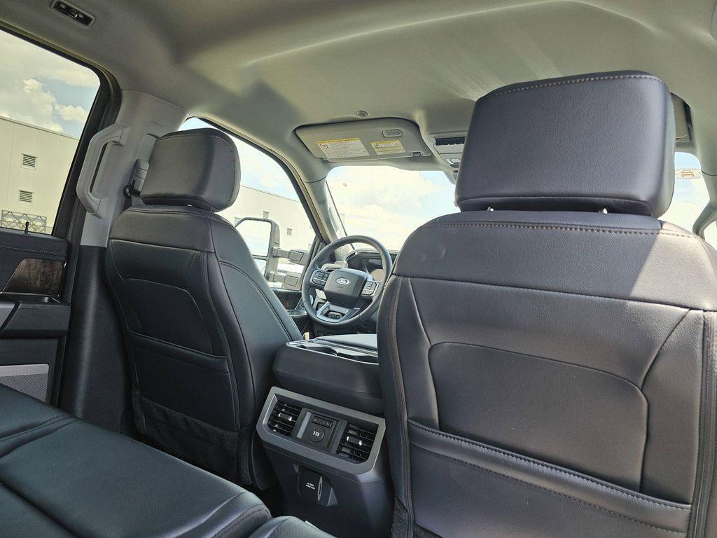 2026 FORD F-250 LARIAT 缩略图 15