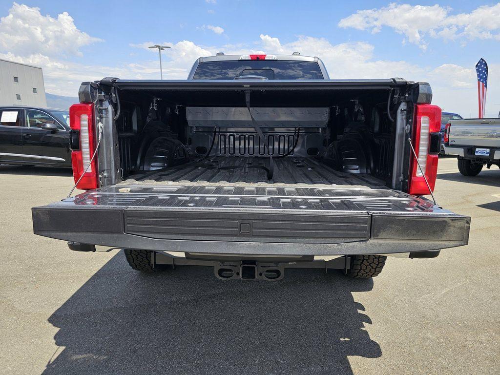 2026 FORD F-250 LARIAT 缩略图 17