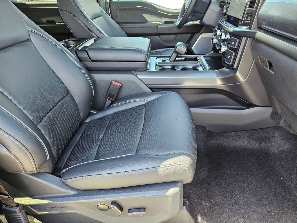 2026 FORD F-150 LARIAT 照片 10