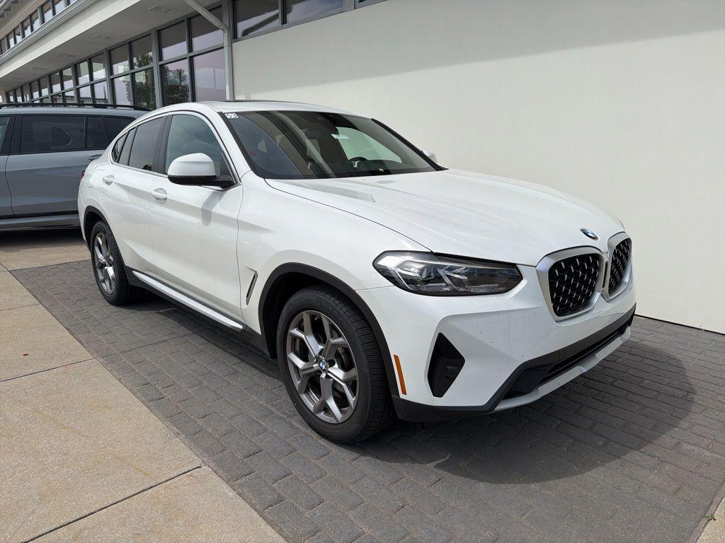 New 2025 BMW X4 xDrive30i