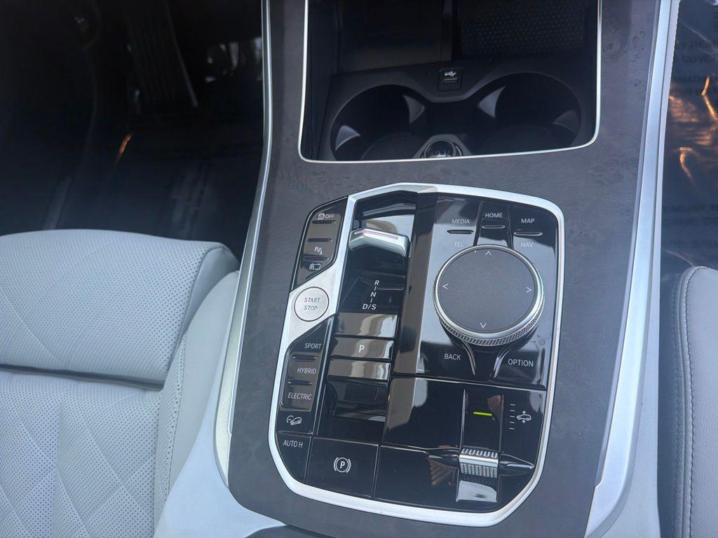 صورة مصغرة 20 لـ 2026 BMW X5 XDRIVE50E