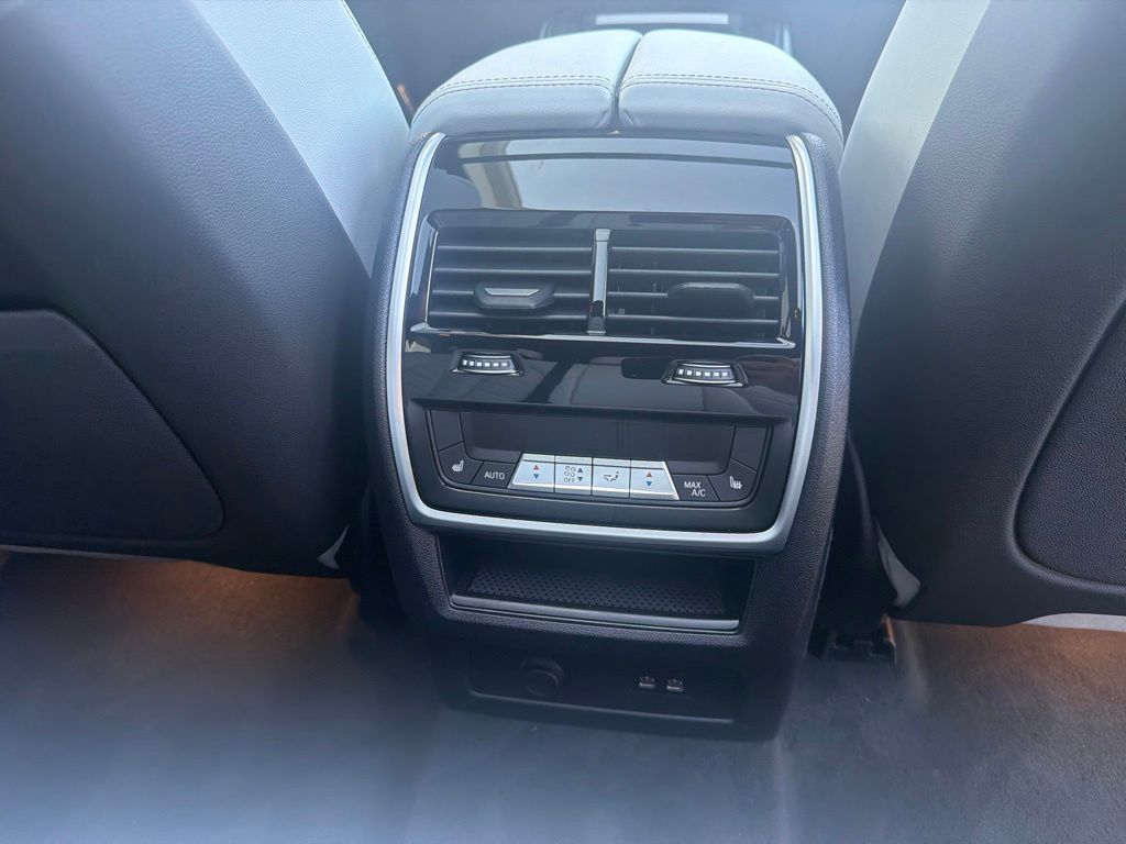 2026 BMW X5 XDRIVE50E 照片 14