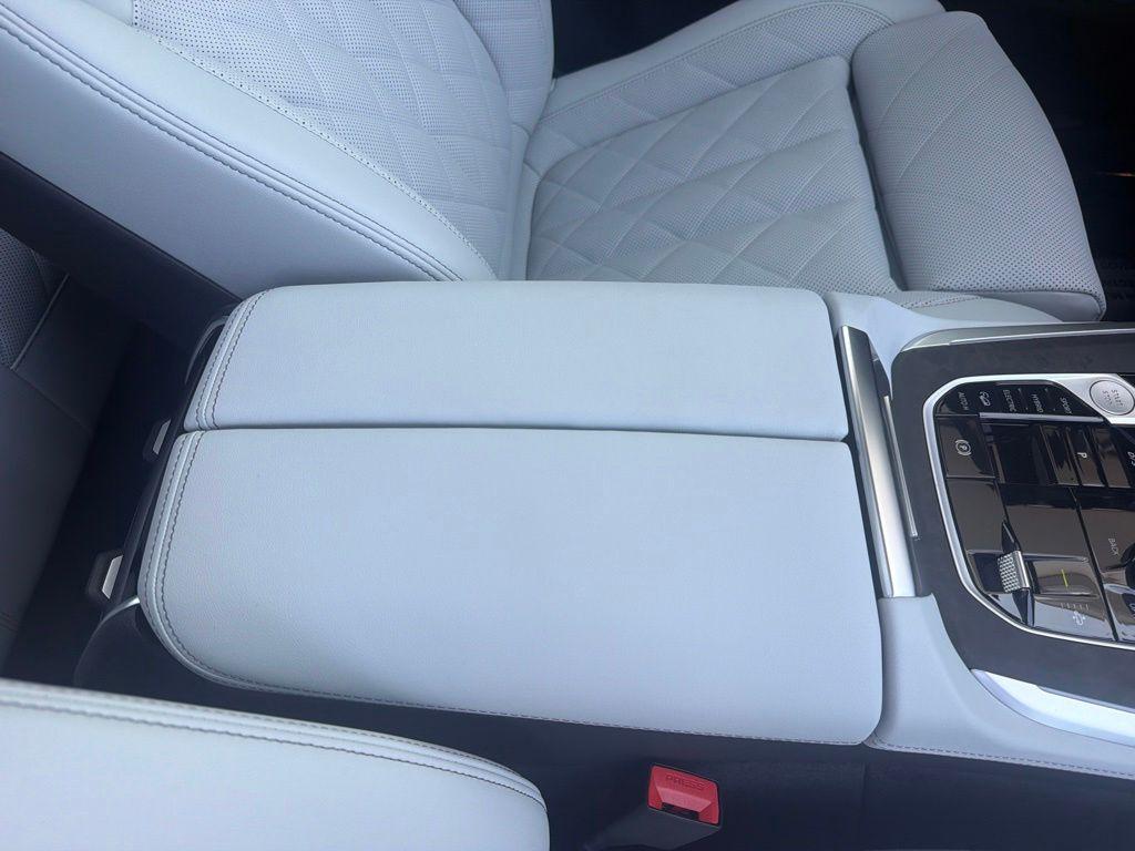 صورة مصغرة 18 لـ 2026 BMW X5 XDRIVE50E