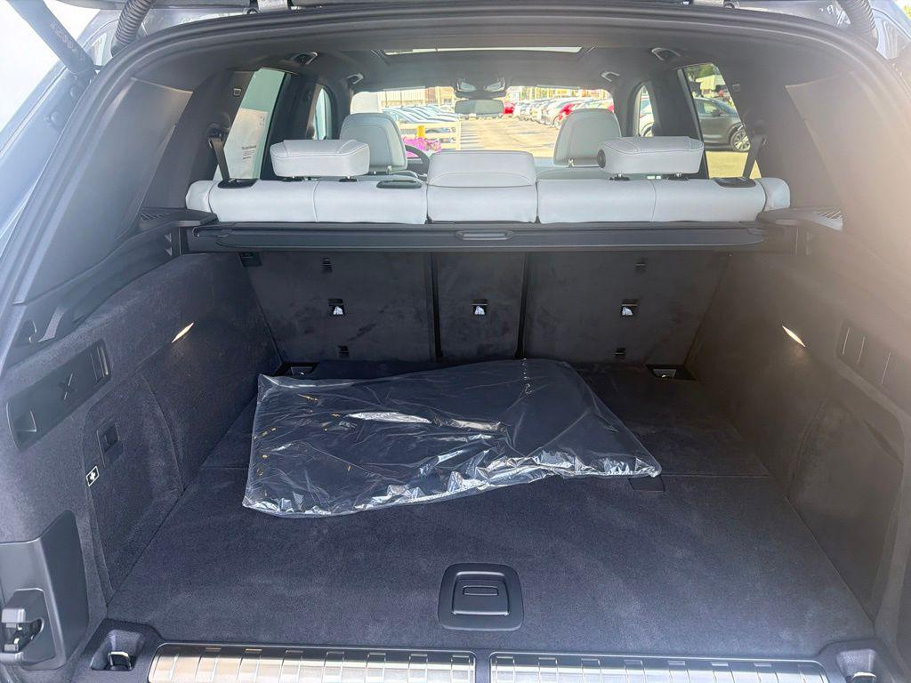 2026 BMW X5 PHEV XDRIVE50E photo 9