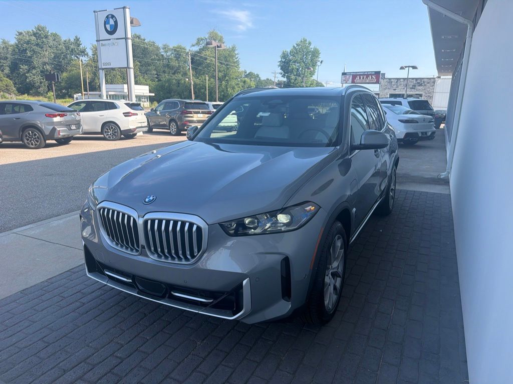 2026 BMW X5 XDRIVE50E 照片 3