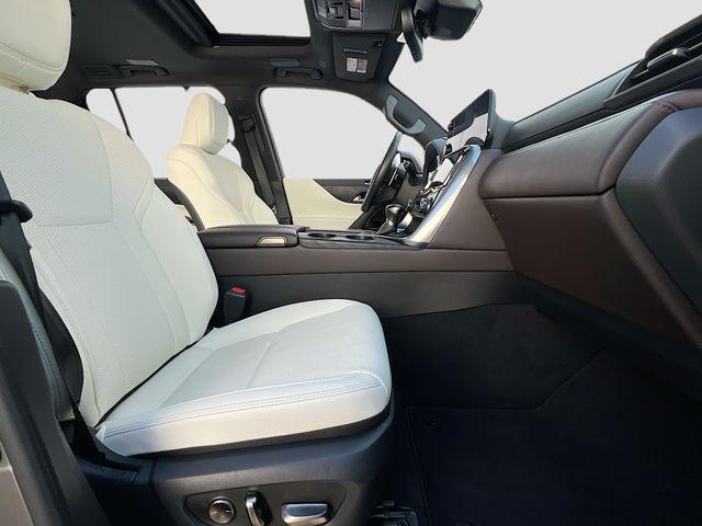 صورة مصغرة 32 لـ 2024 Lexus LX 600 LUXURY