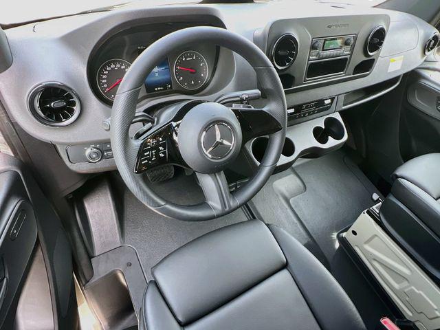 2025 Mercedes-BENZ OTHERS — миниатюра 7