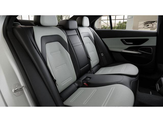 MERCEDES-BENZ E-CLASS - 6