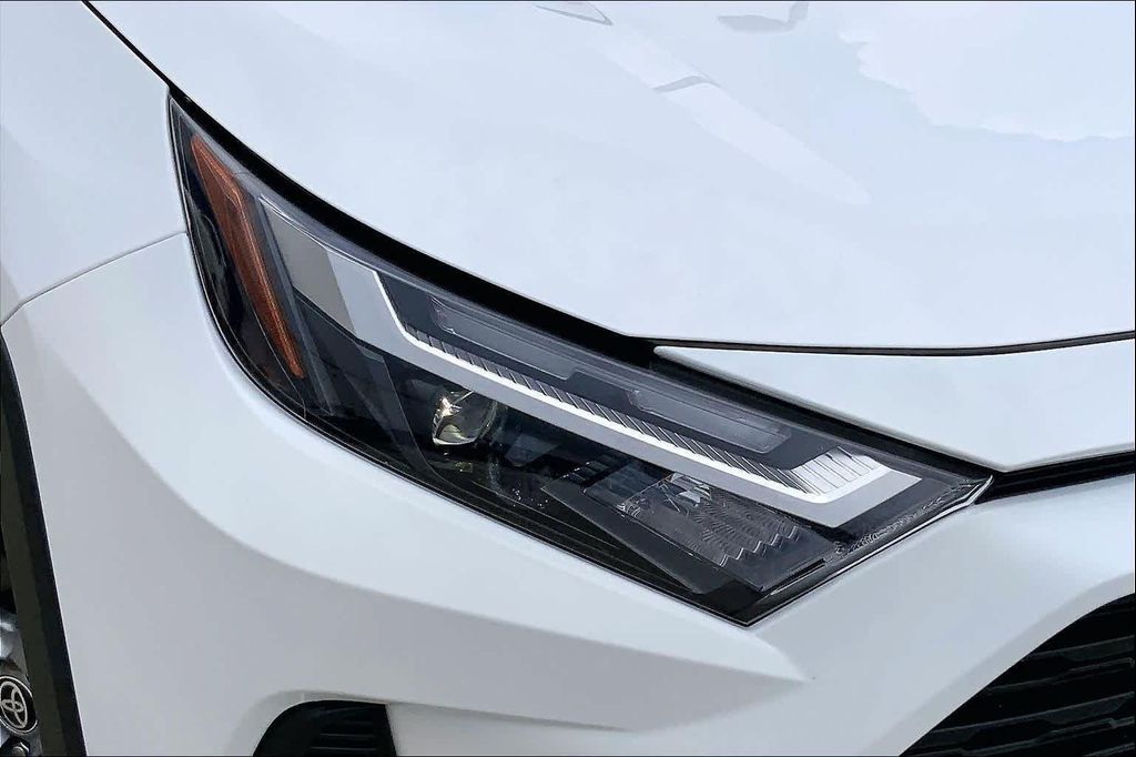 2025 Toyota RAV4 XLE 缩略图 27