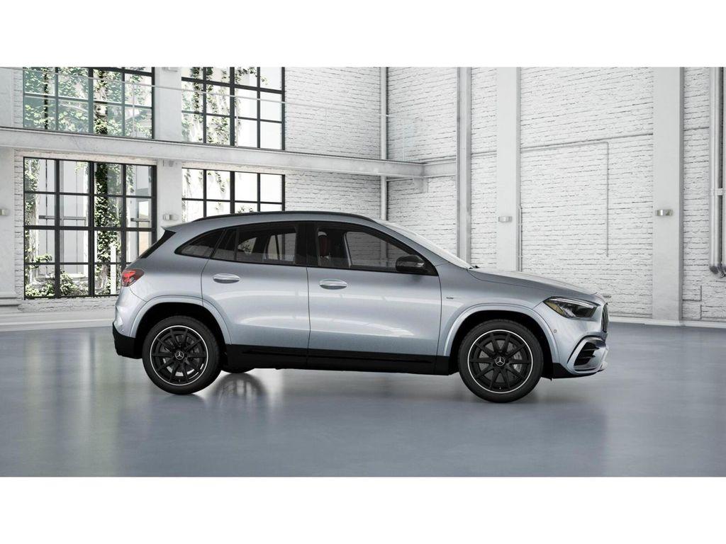 صورة 14 لـ 2026 Mercedes-BENZ AMG GLA 35 BASE