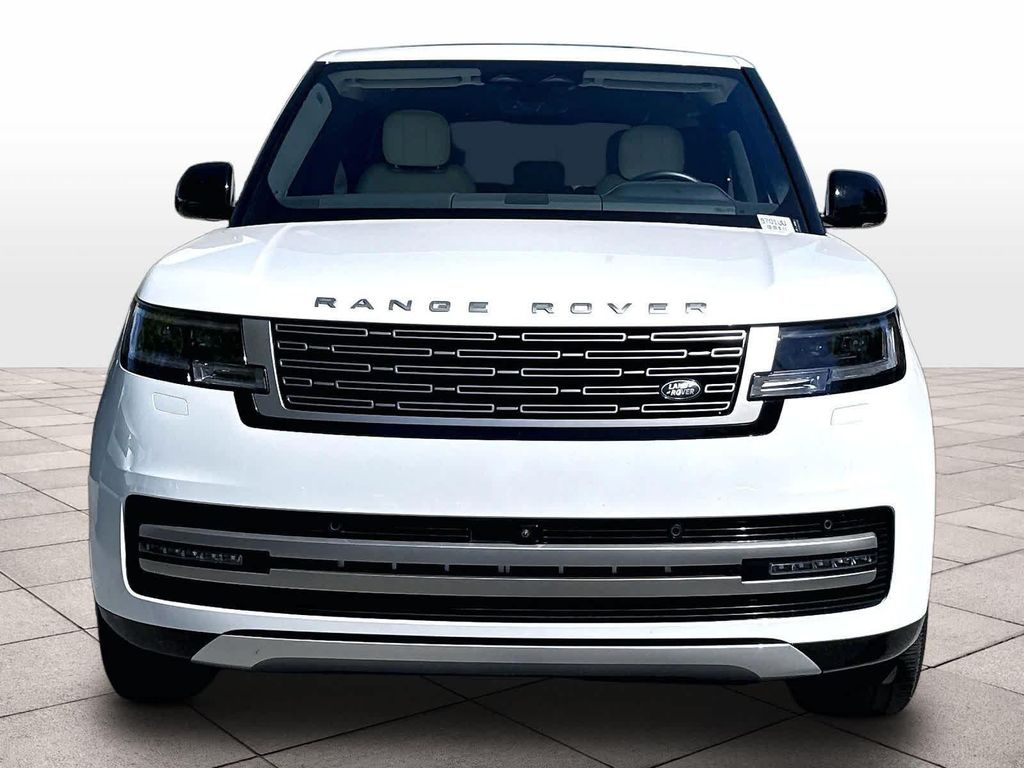 صورة 3 لـ 2025 LAND Rover RANGE ROVER P400 SE