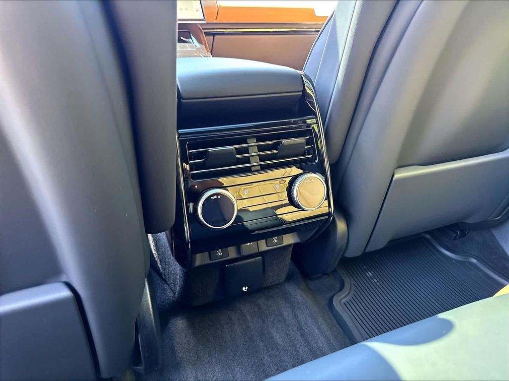 2026 LAND Rover RANGE ROVER SPORT SE — миниатюра 16