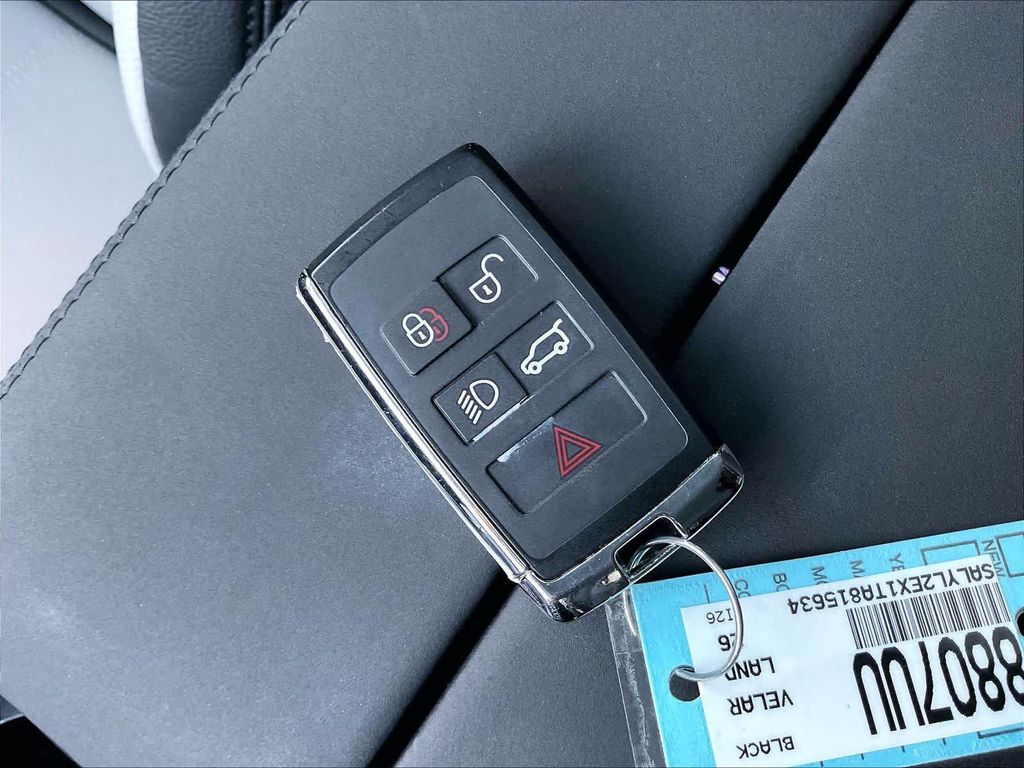 صورة مصغرة 11 لـ 2026 LAND Rover RANGE ROVER VELAR P250 SE R-DYNAMIC